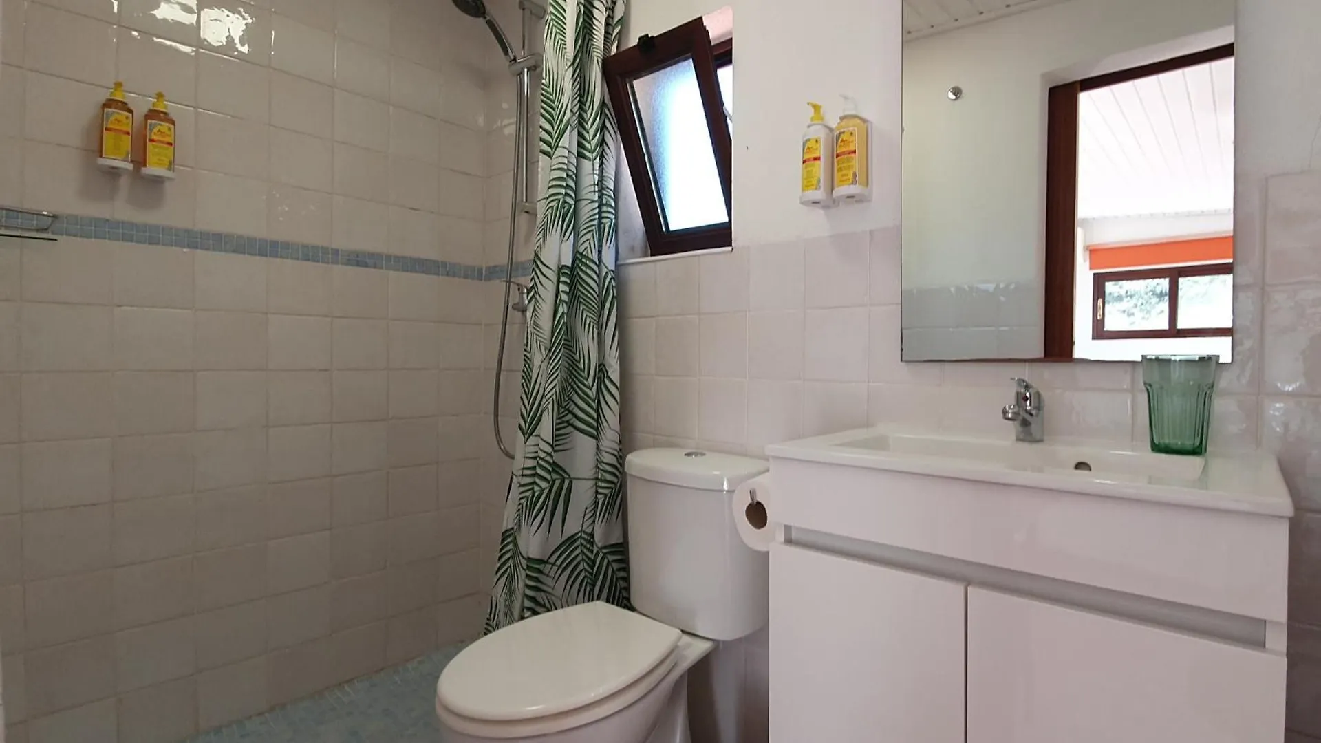Hébergement de vacances Villa Oasis caché avec Piscine à Morenos